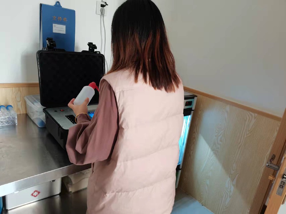 多功能食品安全检测仪